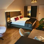 Aparthotel Black Eagle 4*