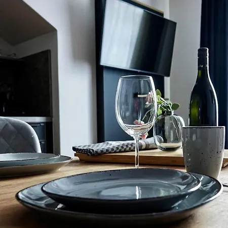 Black Eagle Aparthotel 4*