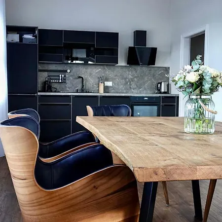 Apartahotel Black Eagle