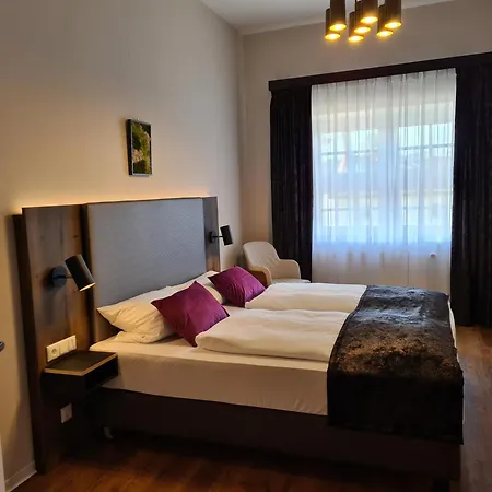 Black Eagle Aparthotel *