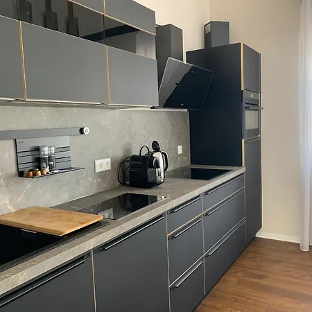 Black Eagle Apartahotel 4*