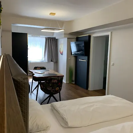 Black Eagle Aparthotel *