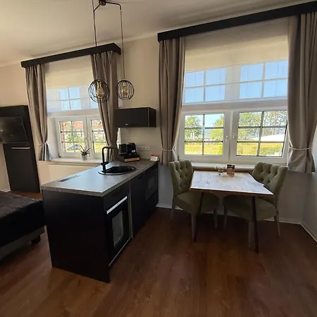 Apartahotel Black Eagle 4*