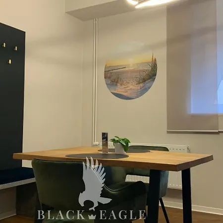 Ξενοδοχείο με διαμερίσματα Black Eagle