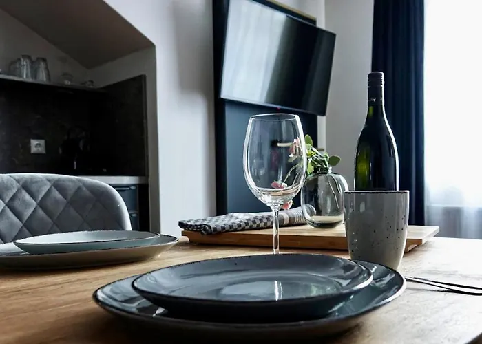 Black Eagle Aparthotel 4*