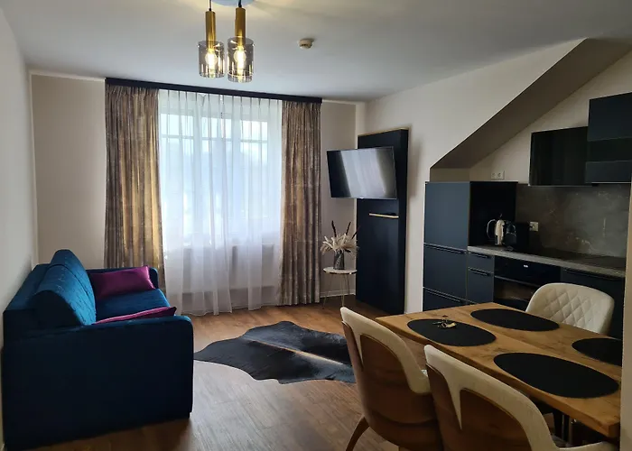 Black Eagle Aparthotel 4*